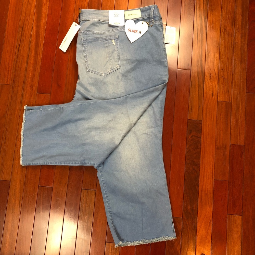 Slink Cropped Curvy Jeans Women’s Plus Size 32